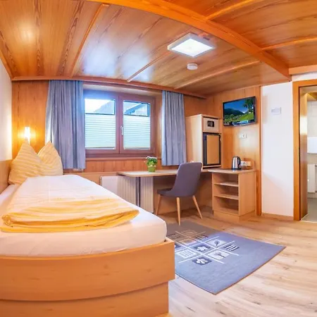 Guest house Tina 3*