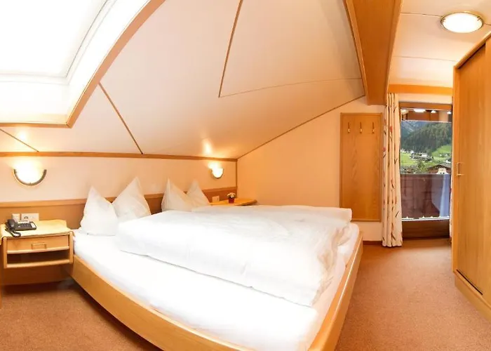 蒂娜旅馆 招待所